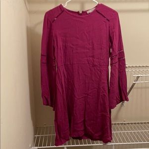 Long-sleeve pink dress